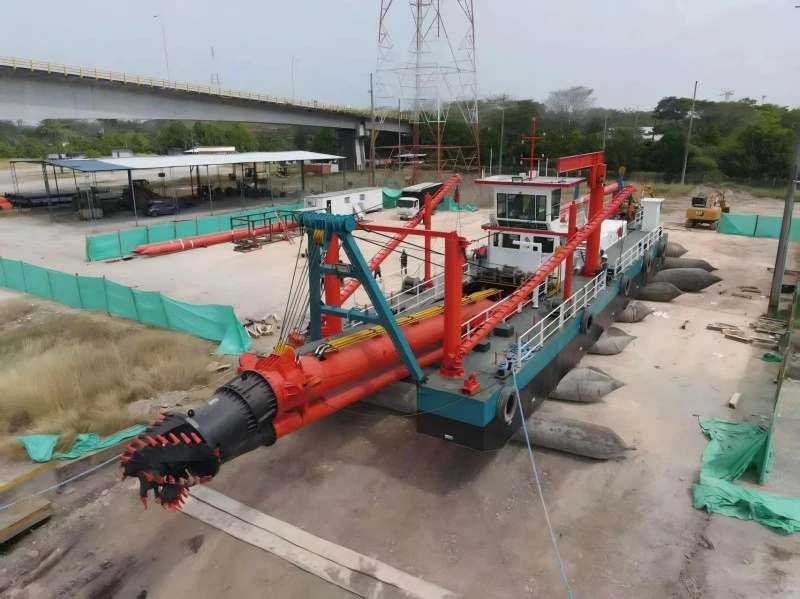 Cutter suction dredger control cabin