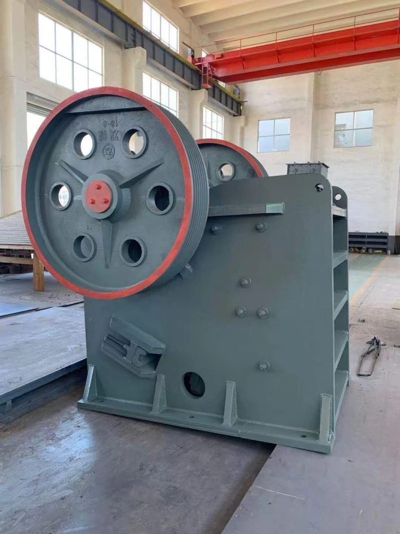 Jaw crusher front view